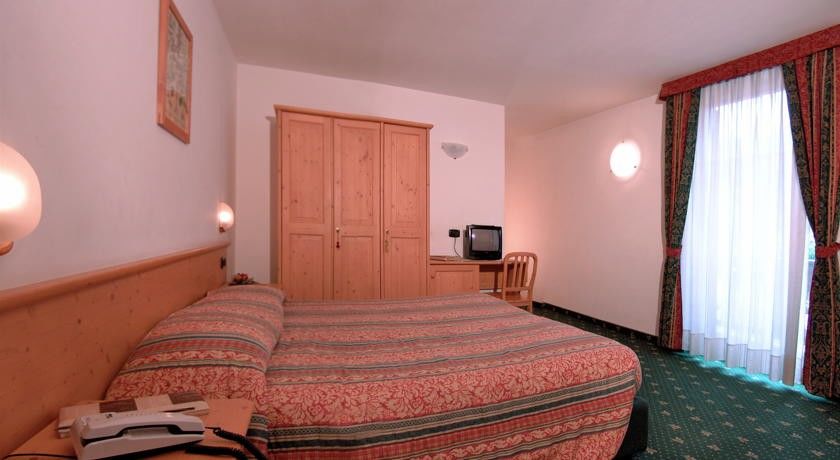 דימארו Alp Hotel Dolomiti מראה חיצוני תמונה